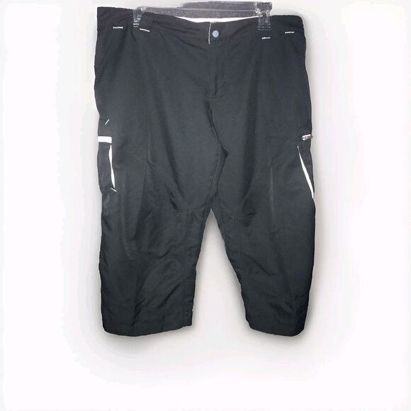 Nike Fit Dry Capri Crop Pants Large Utility Women’s Cargo Pockets Black Pink Zip - Picture 1 of 12